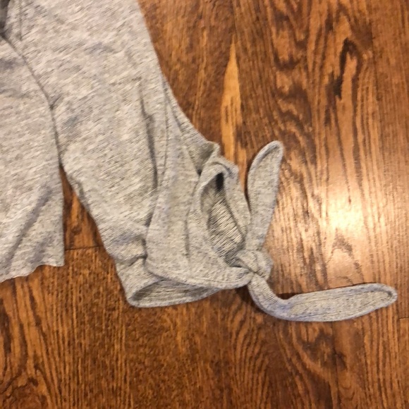 Honey Punch off the shoulder long sleeve gray sweater size small - Picture 2 of 6